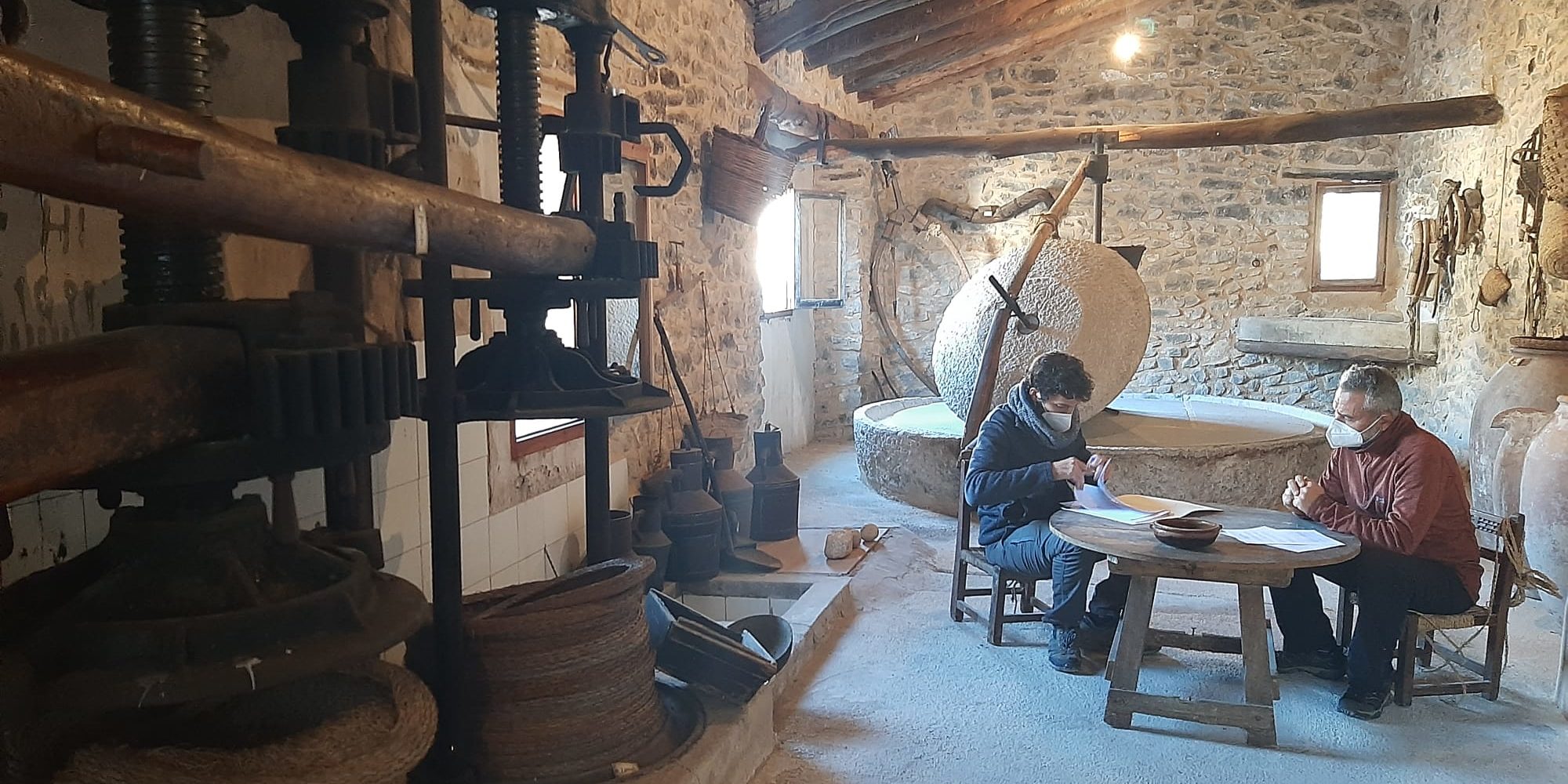 Ignasi Mora, alcalde de la Vall de Gallinera, i Vicent Morera, president de la Unió Cultural. 3