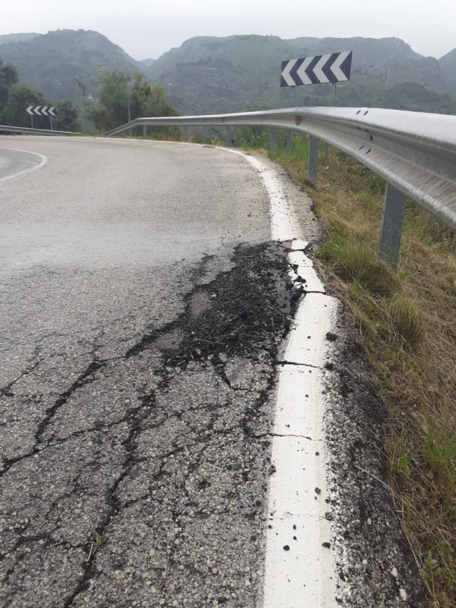 Mal estat de la carretera CV-700. 4